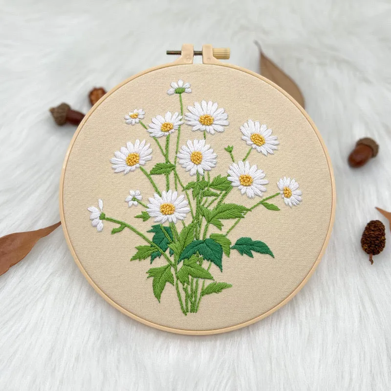 Beginners White Daisy Flowers Hand Embroidery DIY Kit 20cm