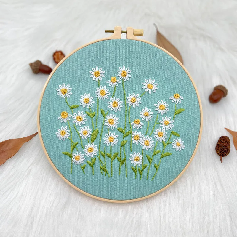 Beginners White Daisy Flowers Hand Embroidery DIY Kit 20cm