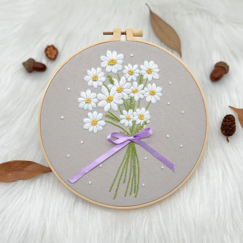 Beginners White Daisy Flowers Hand Embroidery DIY Kit 20cm