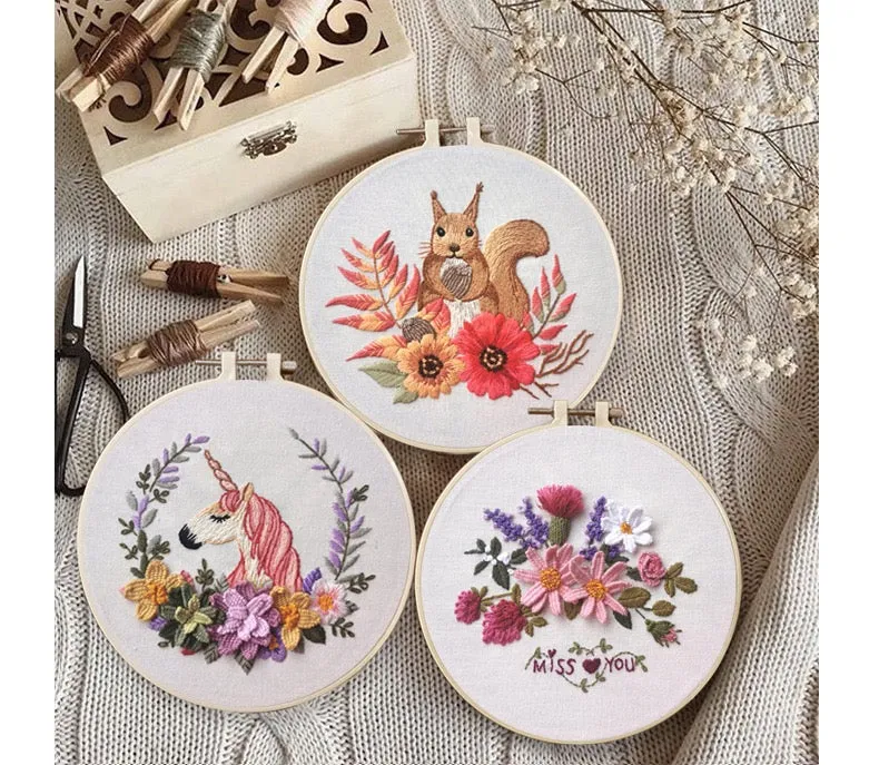 Cute Modern Floral Animal Hand Embroidery Kit 20cm