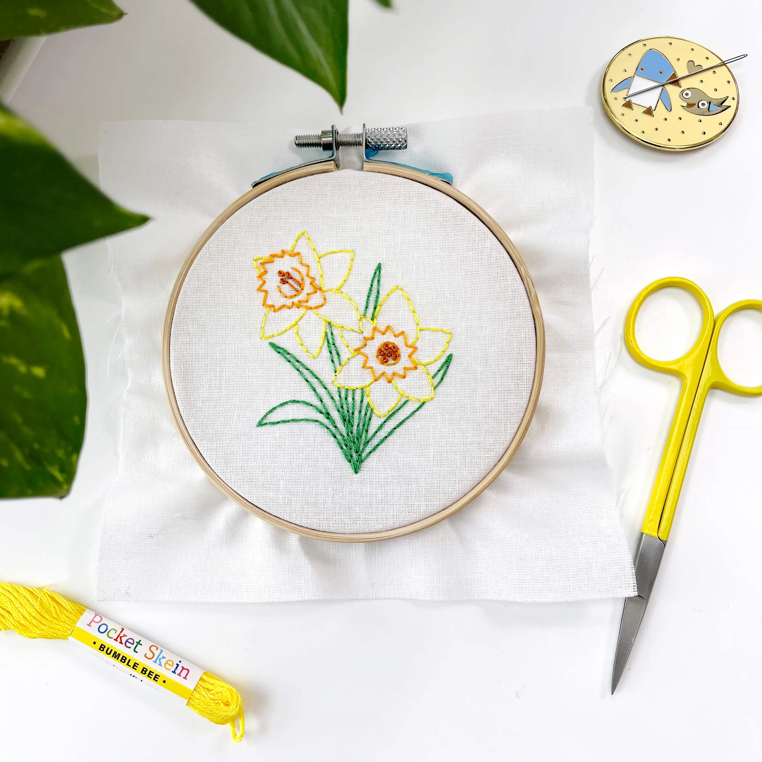 Daffodil embroidery kit