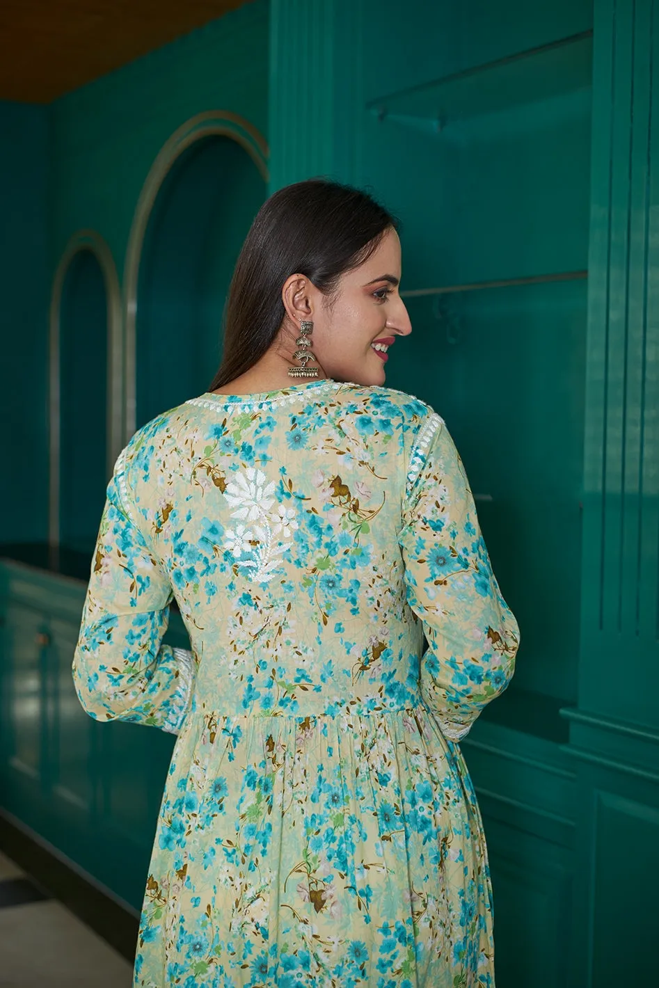 Nyra Cut Floral Mulmul Chikankari Kurta