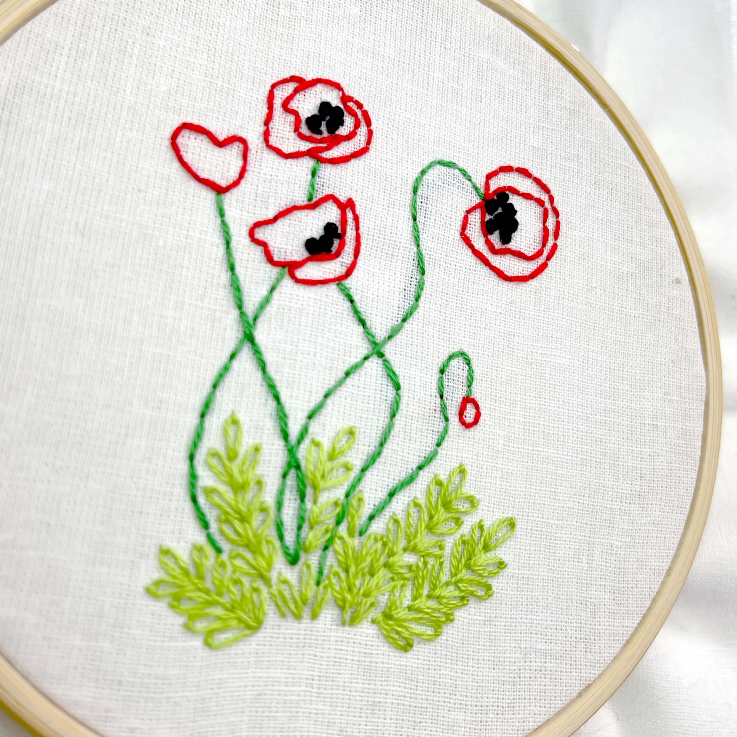 Poppy embroidery kit