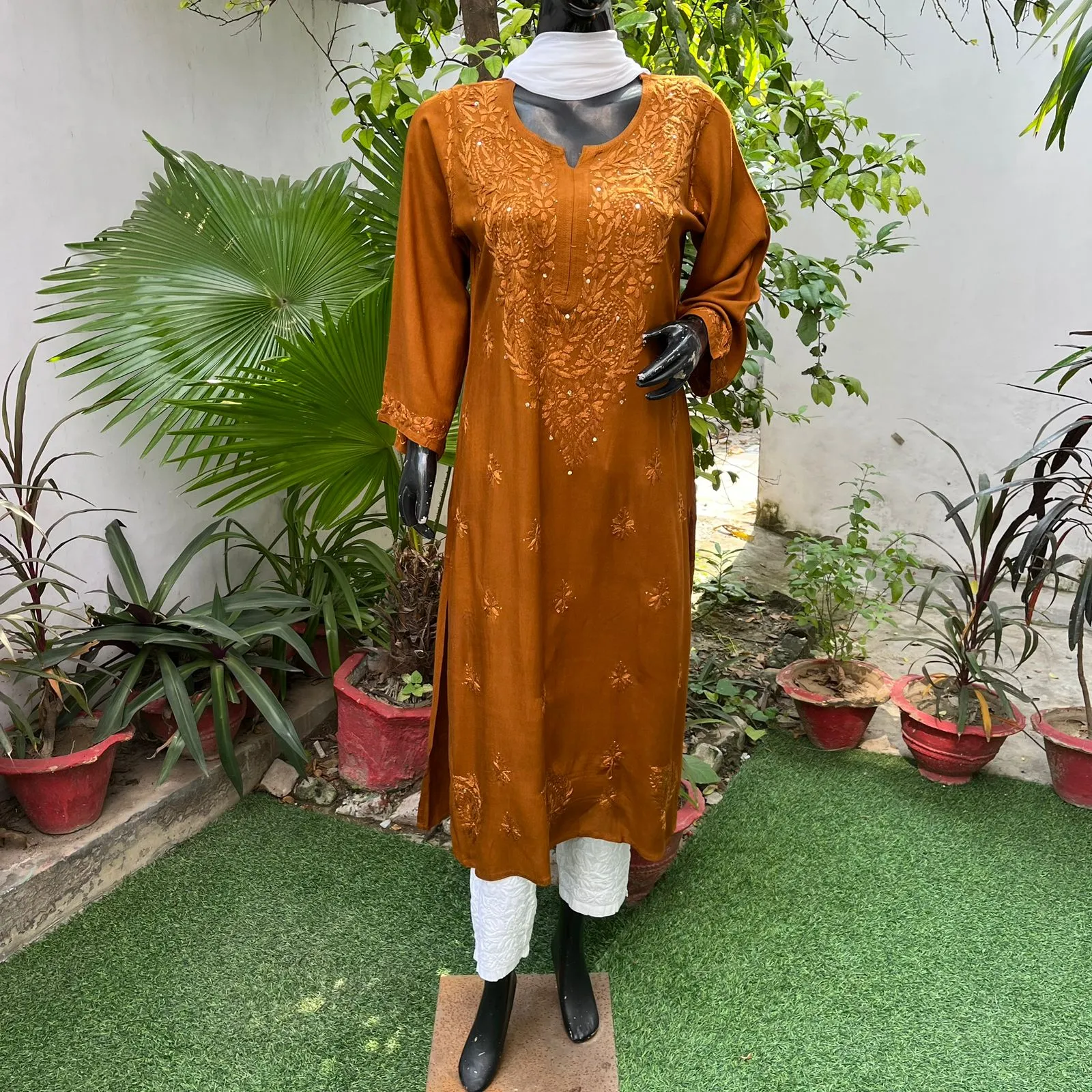 Ulfat Rayon Mukaish Chikankari Kurti