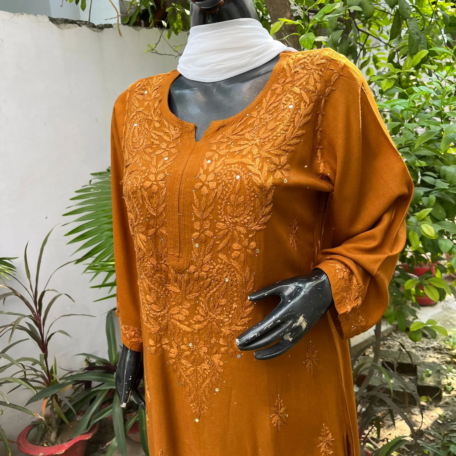 Ulfat Rayon Mukaish Chikankari Kurti